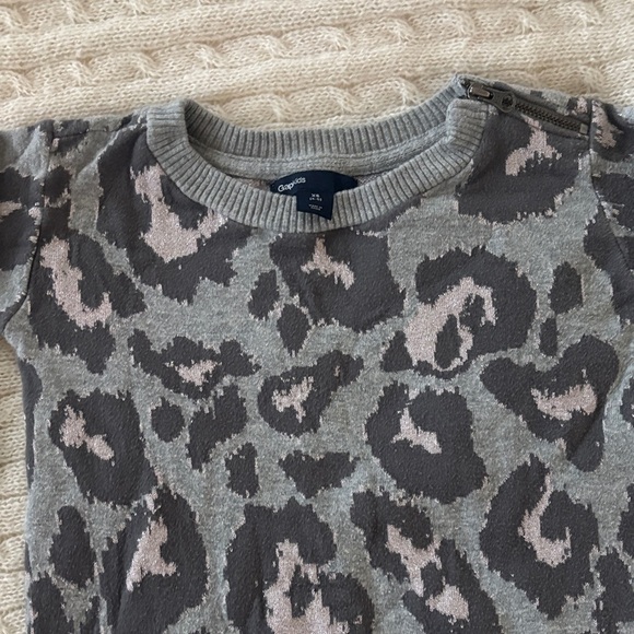 GAP Gray and Pink Leopard Kids Sweater - Picture 3 of 4